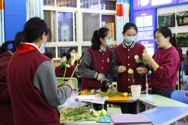 师生共同探寻美的艺术