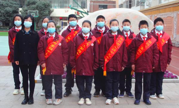 1星辰三班礼仪队