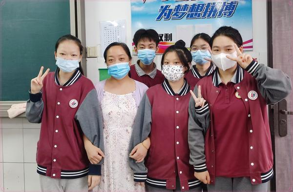 与最喜欢的老师合影 (26)