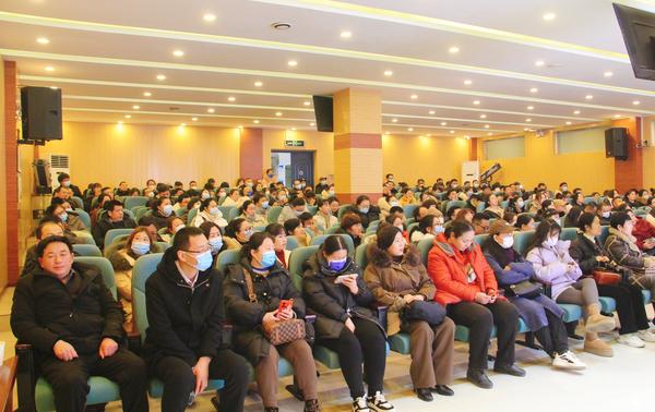 2.七、八、九年级家长错时到校参加家长学校、家长会