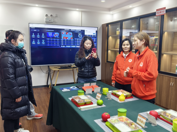 多方携手共筑校园舌尖安全 (1)