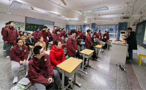 战鼓催征 青春启航 (8)