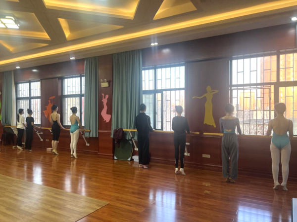 社团活动绽异彩，校园文化焕生机  (2)