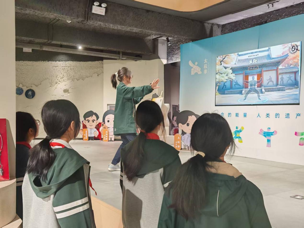 在互动中触摸文化根脉 (3)