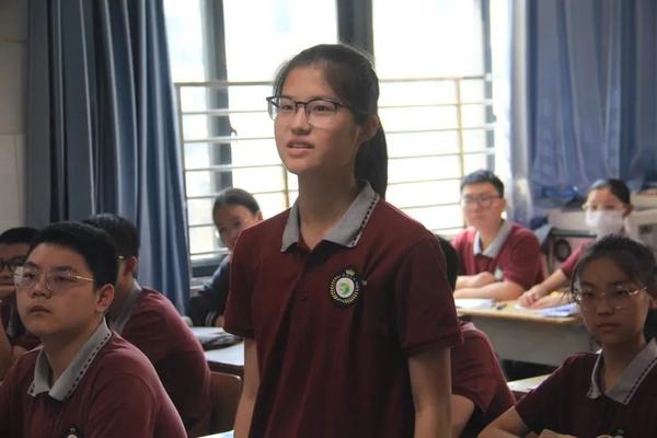 聚焦核心素养，探索课程变革 (4)