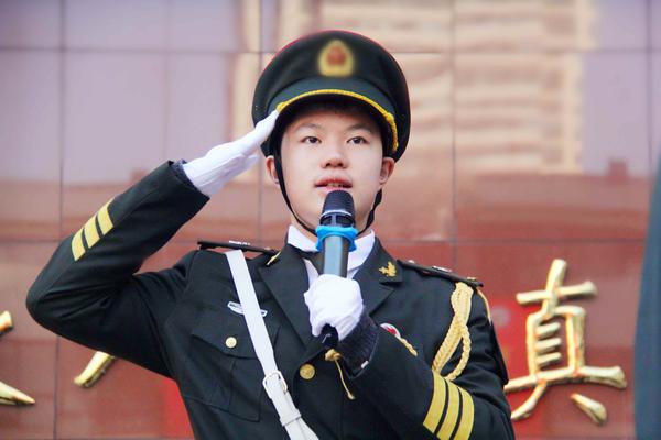 3.七年级二班韩博羽同学代表2025级国旗班发言