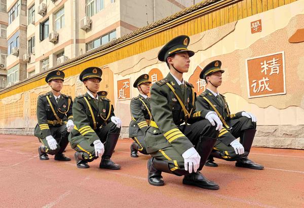 7练习蹲下与起立