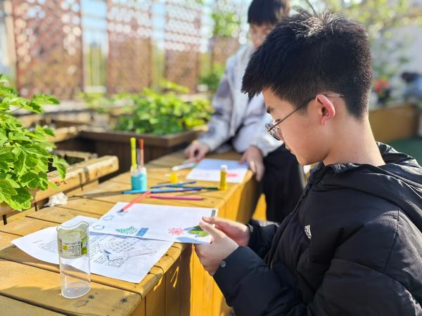 学生积极参与活动2