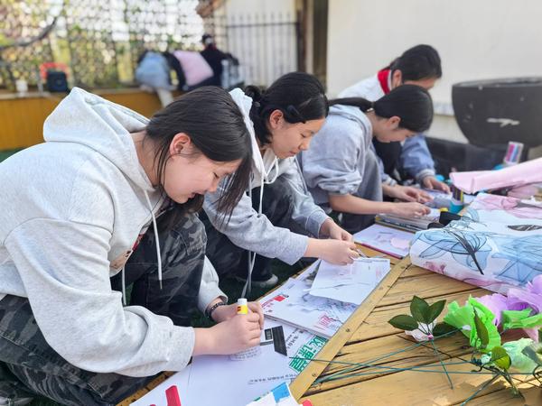 学生积极参与活动3